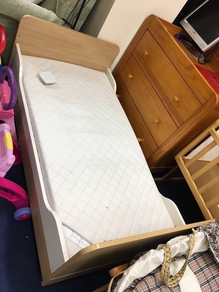 mamas and papas manhattan cot bed
